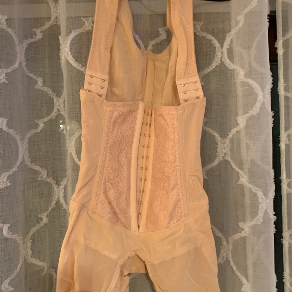 Body Magic - Picture 6 of 11